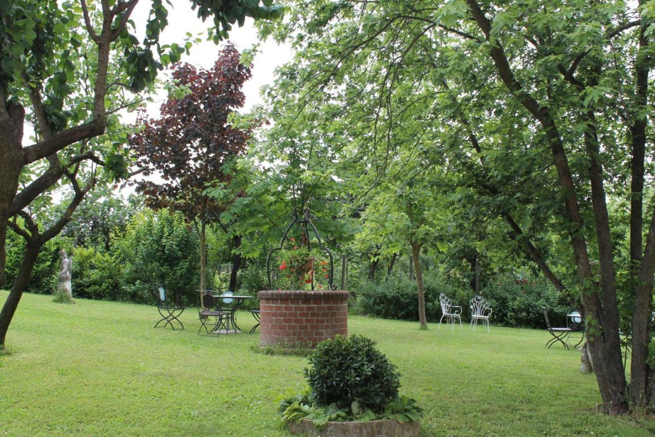 Villa Viola Tortona Esterno foto